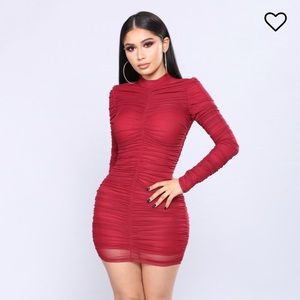 Fashion nova paparazzi ruched dress in burgundy